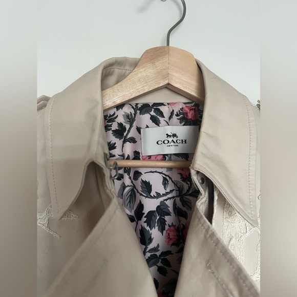 Authentic Coach Trench Coat - Picture 4 of 8